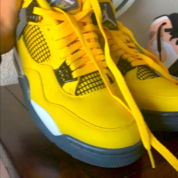 Fresh lightning 4s